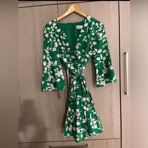 Eliza J wrap dress - size 10